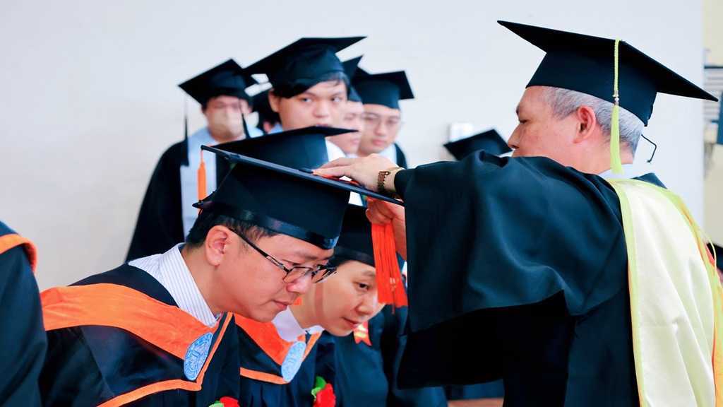 聖約翰科大畢業典禮勉學子以校為榮、為校添光