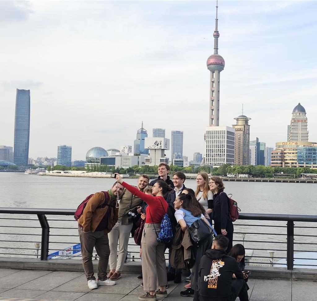 陸再出招！邀美網紅免費遊華10天展示「真實的中國」 - 兩岸- 工商時報