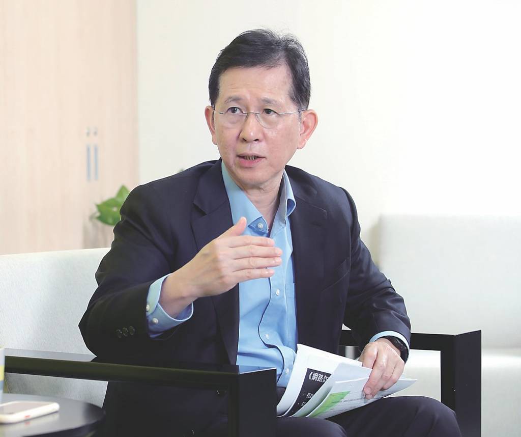 掌握科技節奏 數發部長黃彥男打造數位台灣