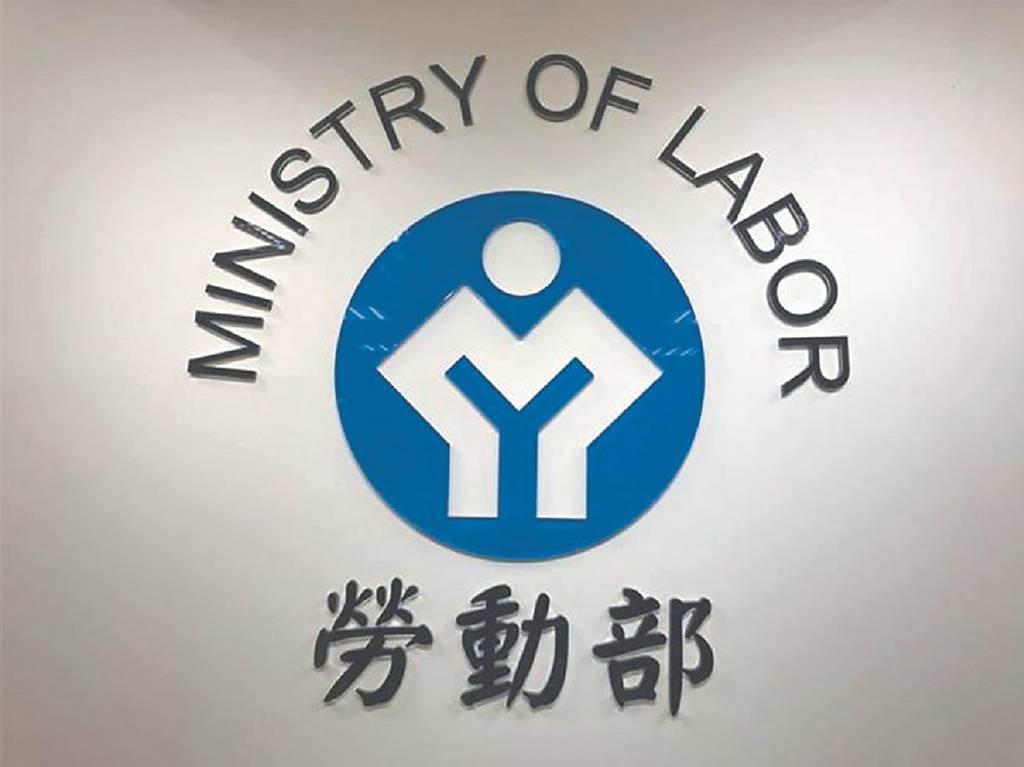 需求大衝擊！外籍看護恐增10萬人 勞動部預告三修法配套