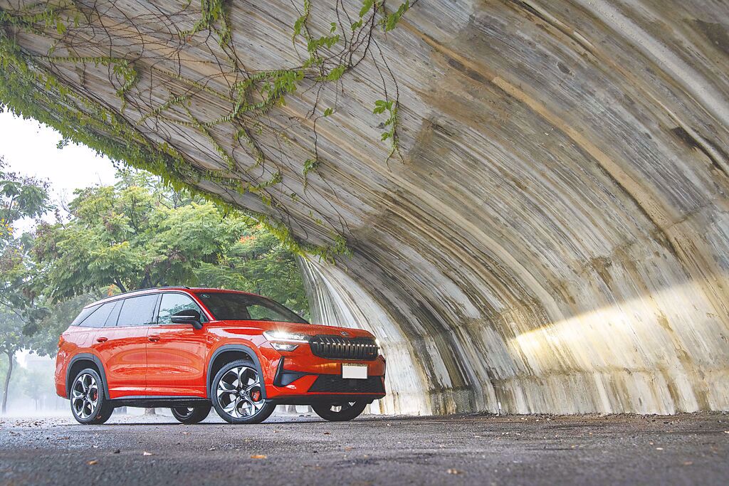 SKODA Kodiaq RS 旅行、休旅、跑車三合一