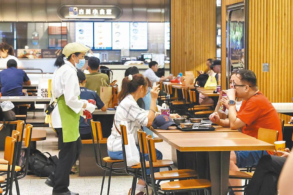 普發現金有望成為強心針…餐飲旅遊股 搶攻暑假商機