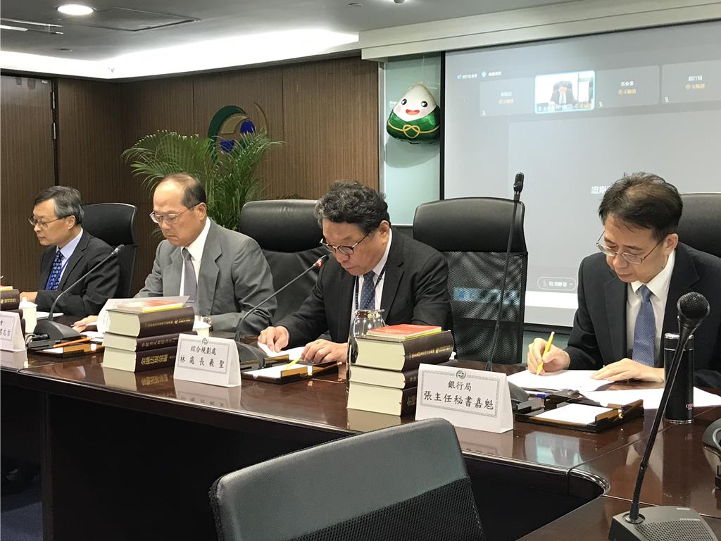 金管會核准LINE Pay申設專營電支 與一卡通年底正式分手