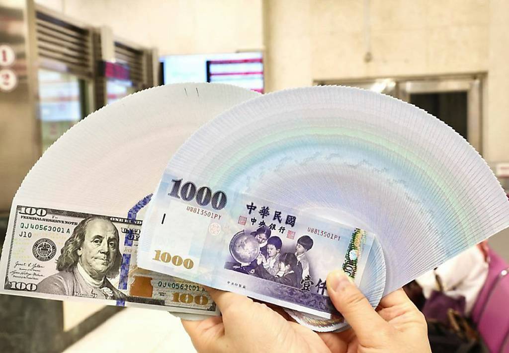 公股銀H2拚財管、企金