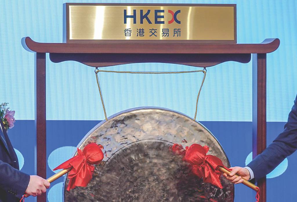 港交所的鑼不夠用