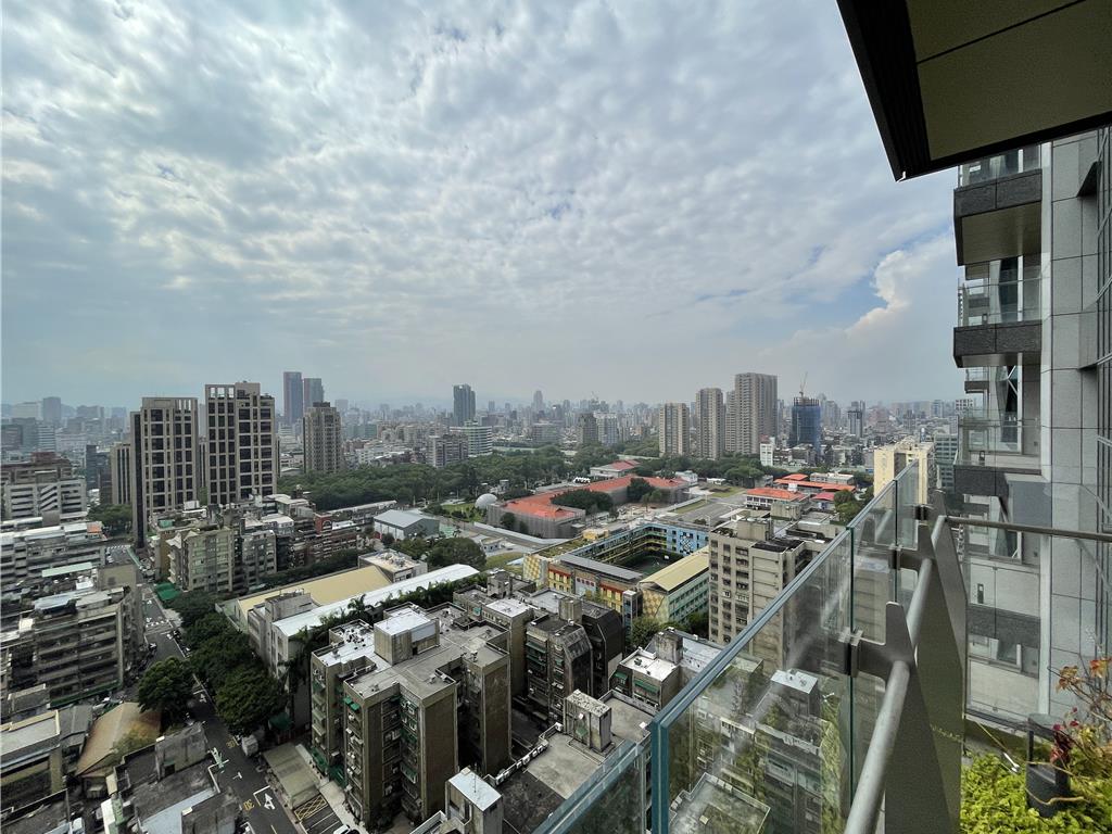 限貸令下誰還在漲？北中南五區域成屋撐出驚奇行情