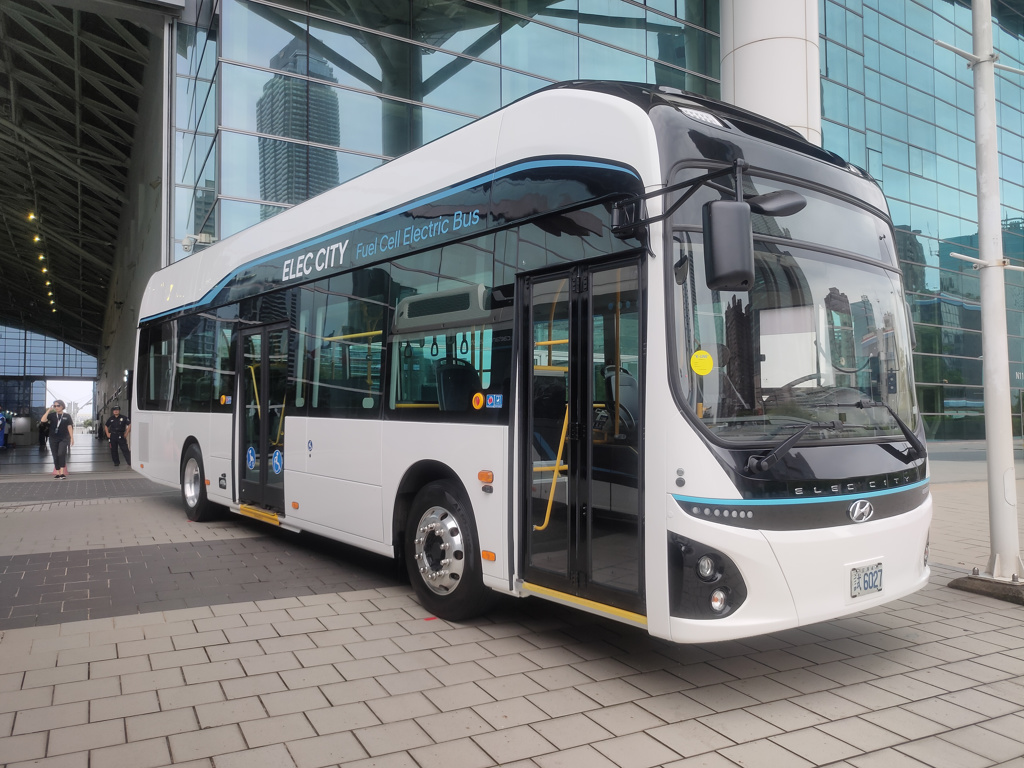    HYUNDAI ELEC CITY FCEV領航淨零新未來  熱烈參與2025 台灣氫能與電動大客車淨零移動論壇