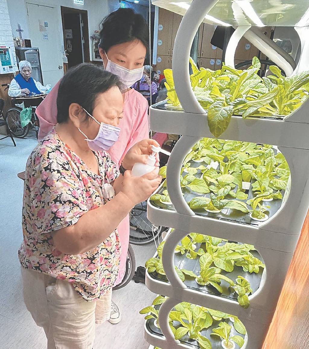 水善田生機水耕機台 走入長照