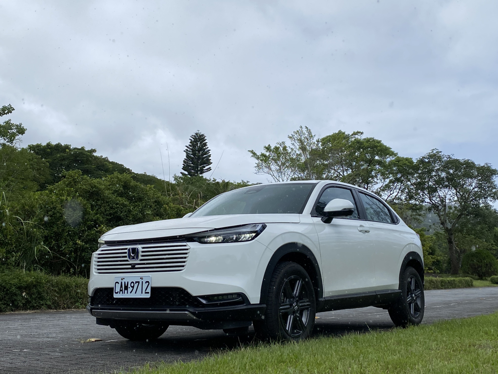 試車報告》節能稱王 強悍電油車      HONDA All-new HR-V e：HEV Prestige SUPER EDITION
