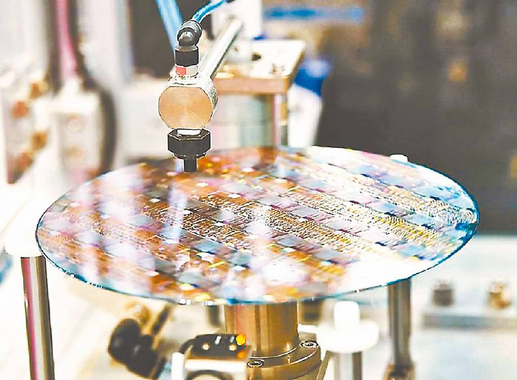 洋基工程、亞翔滿手單 升勢旺
