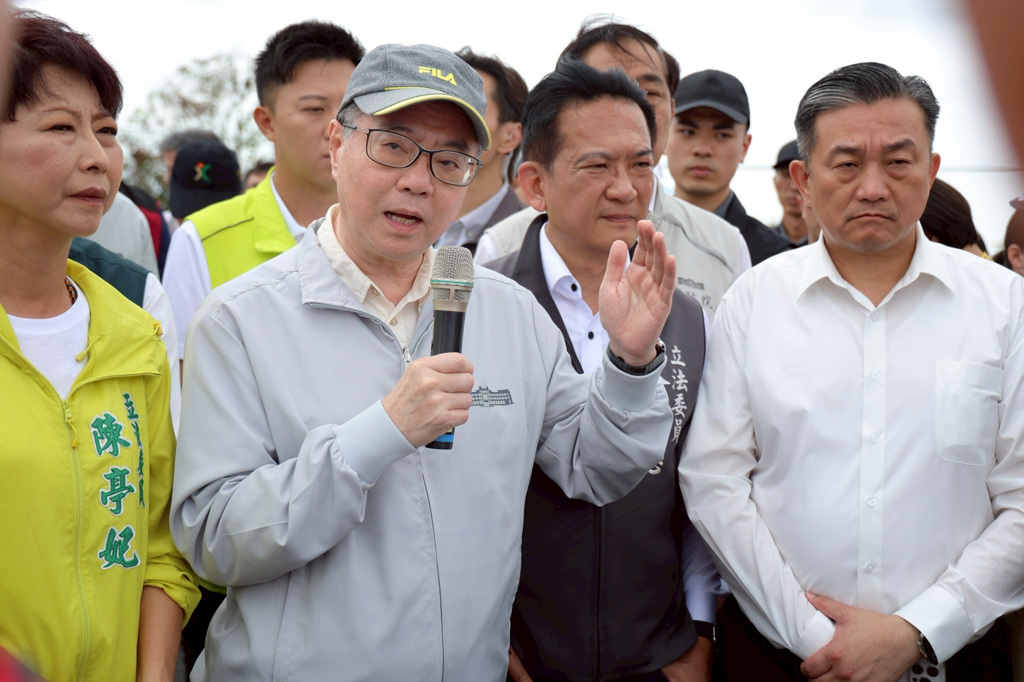 卓揆：南部豪雨 總統指示國軍全面配合救災