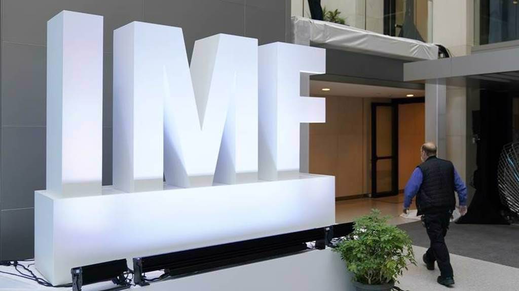 貿易緊張緩解 IMF上修今明年全球經濟成長率預測