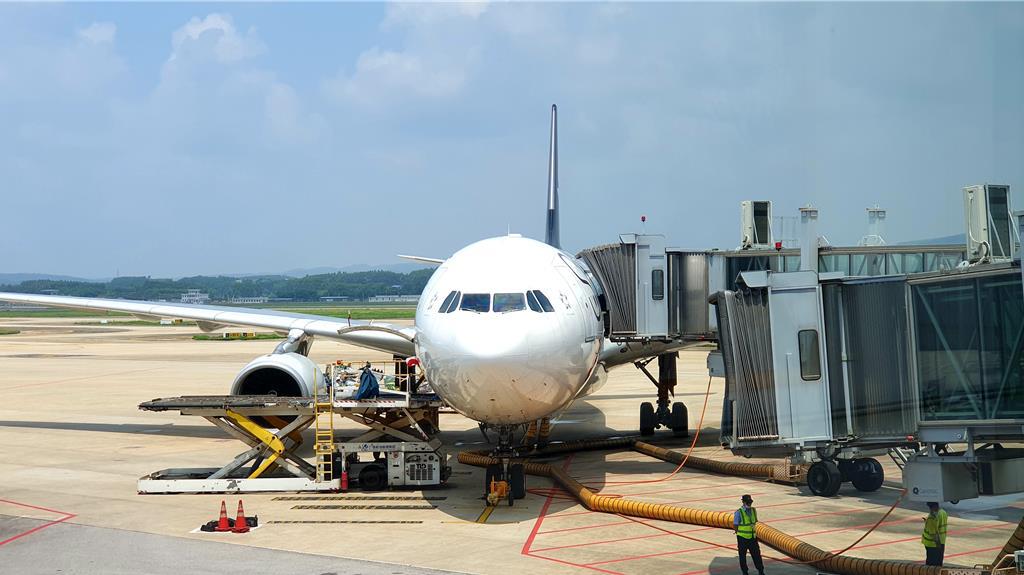 機票恐更貴!IATA年會揭2026航空業三大挑戰 獲利恐腰斬