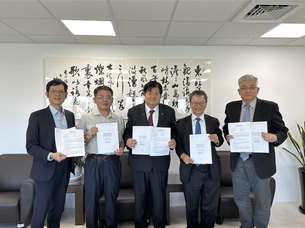 中國醫藥大學攜手新加坡團隊成立衍生公司 正曜生技公司