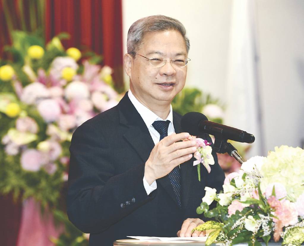 龔明鑫喊話產業：雨天不收傘