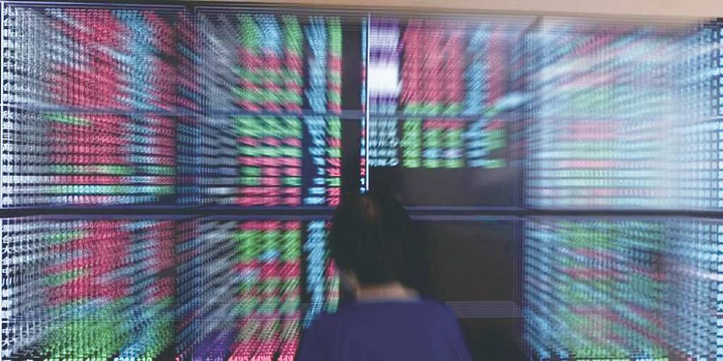 長債價崩 法人教戰債券ETF