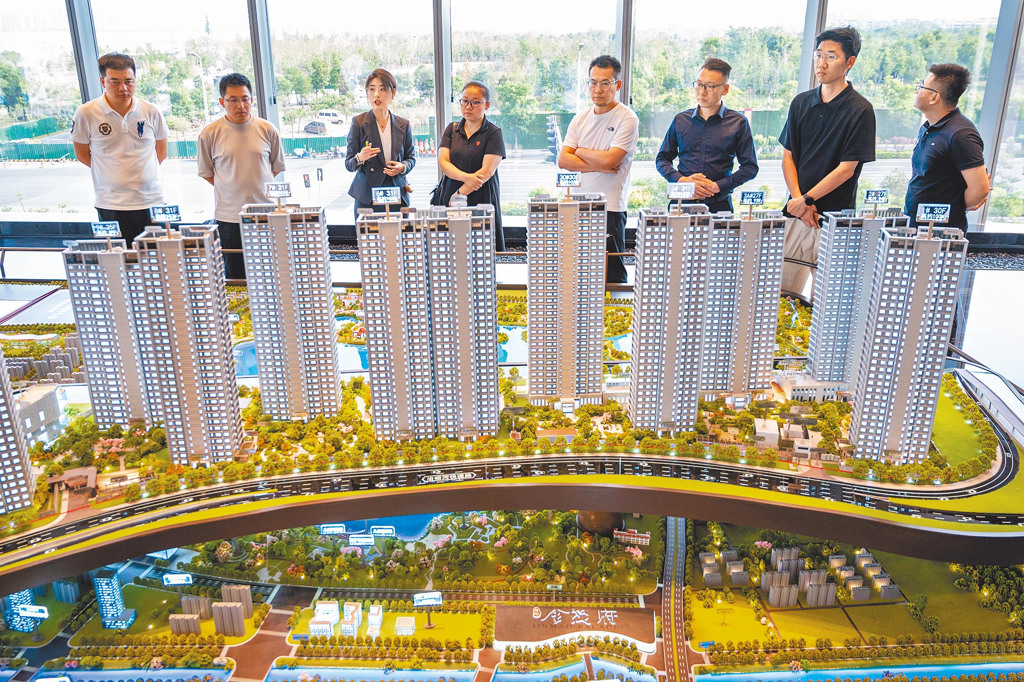 深圳房市新政上路 首週末新房認購量增40％