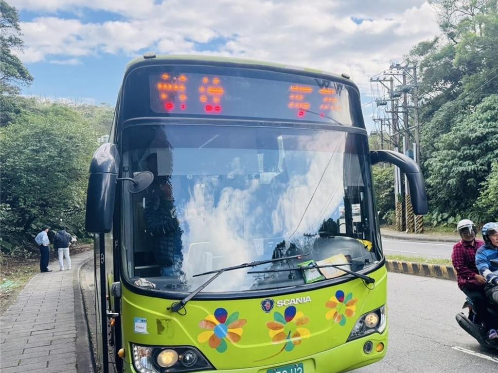 立法委員林沛祥近日接受民眾陳情，爭取新增國道客運2088B及2088C4班次，將於22日正式啟動上路，期望讓通勤品質提升。（立委林沛祥提供／徐佑昇基隆傳真）
