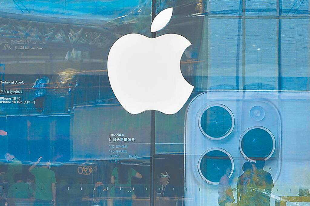 英文／蘋果加碼印度製造佈局 但美中協議恐打亂計劃