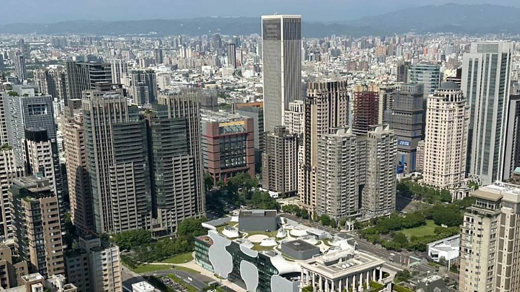 上市櫃建商第四季蓄勢待發，在政策高度管制住宅、相對友善商用不動產之際，商辦案總銷比重拉高到34％、總銷850億元。圖／本報資料照片