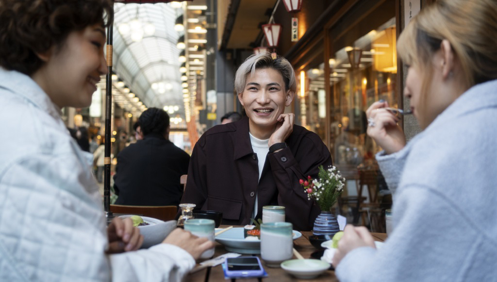 ＂My personality is very active.＂I go off work at….＂面試中常見的「中式英語」