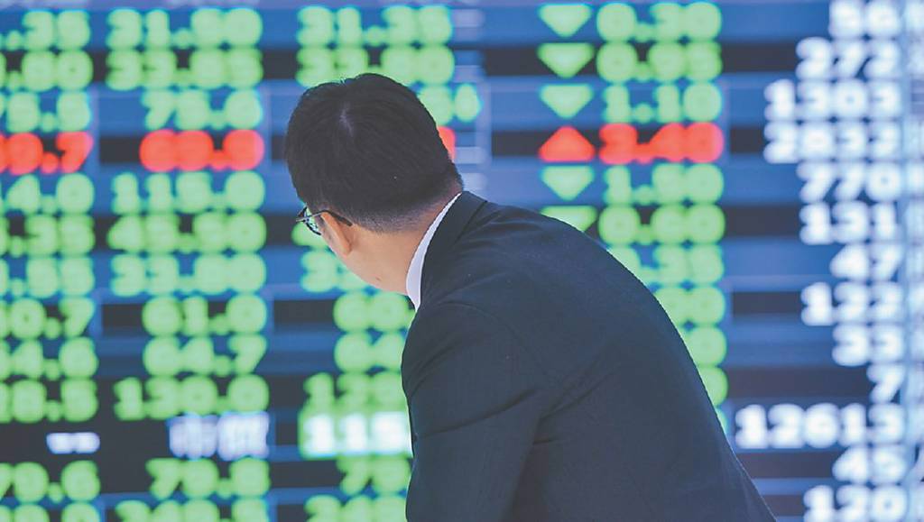 台股震盪失守5日線免驚!專家:下周三件事成關鍵