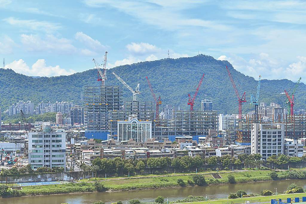 房市交易量能 凍出新紀錄