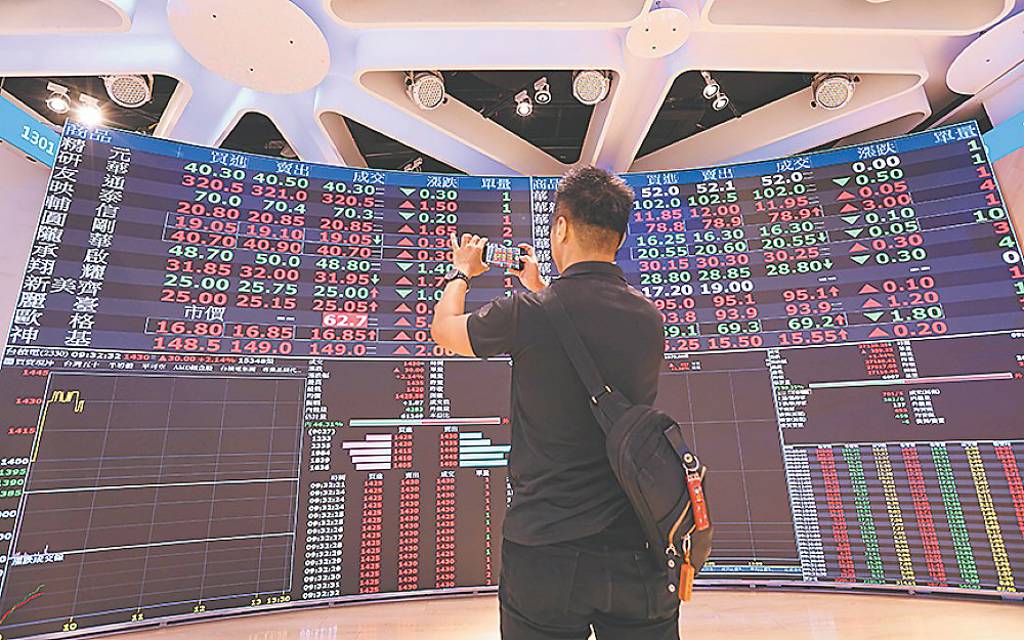 18檔雙十利多股 放煙火