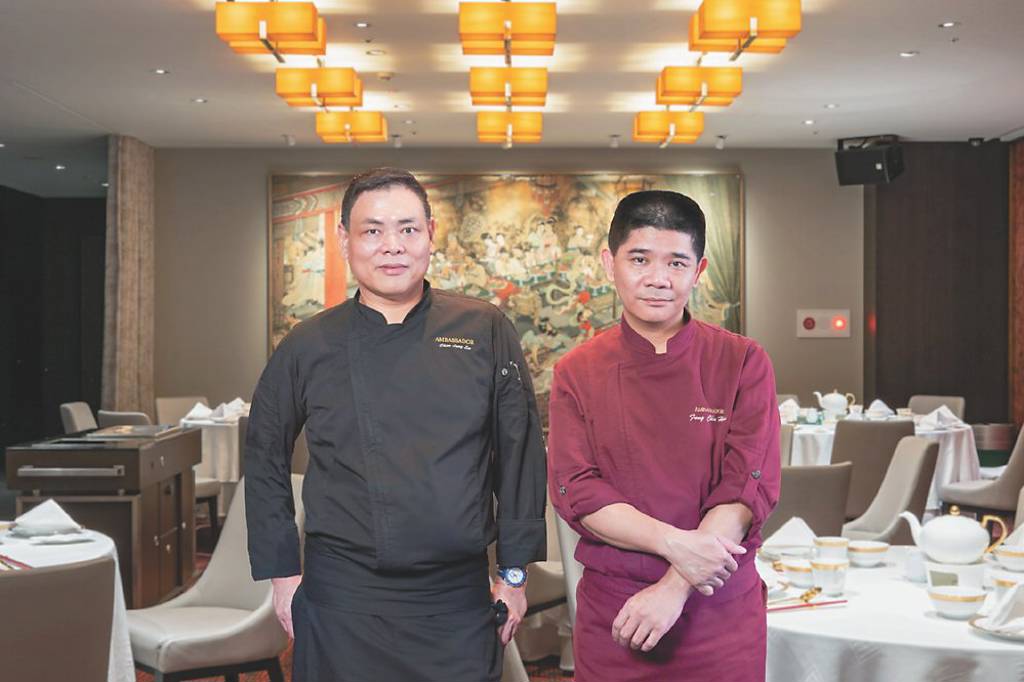 一蟹上桌百味淡！國賓中餐廳“蟹八味”膏滿黃肥炸裂味蕾