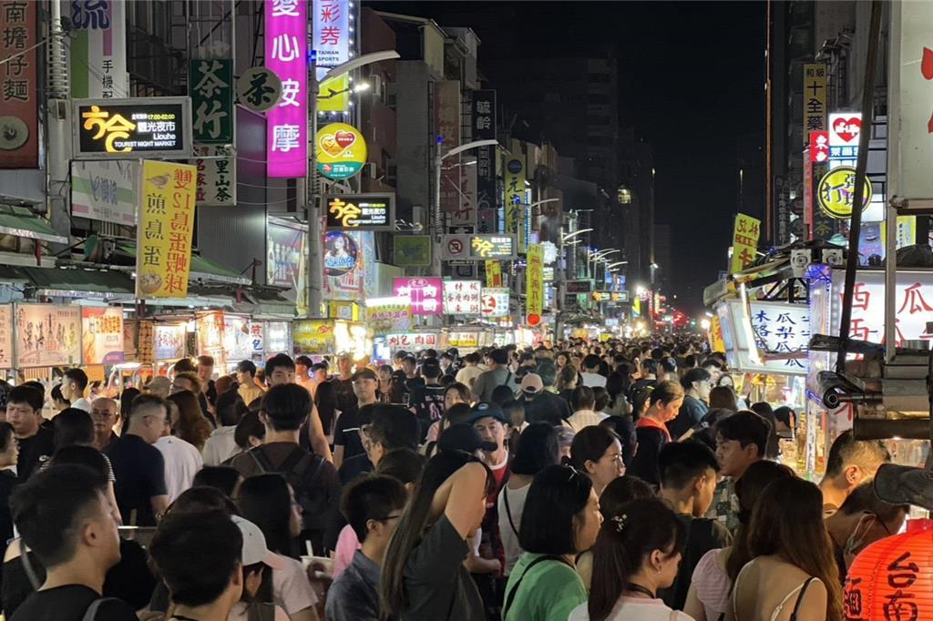 粉紅經濟席捲高雄!BLACKPINK演唱會帶動3億觀光產值