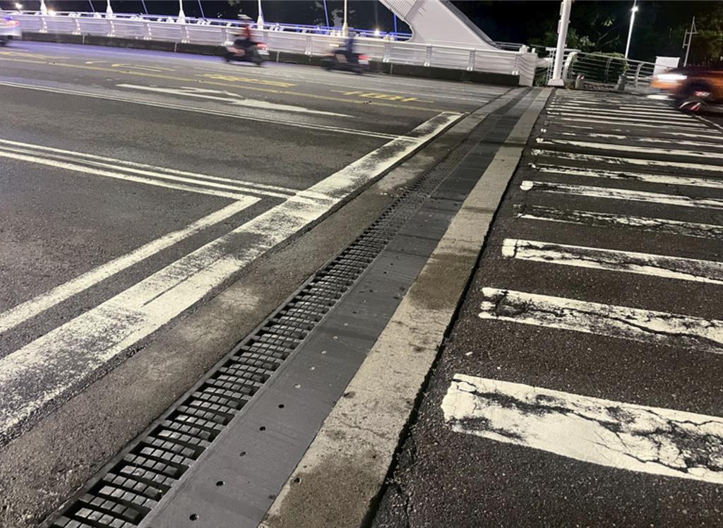 高雄1470座橋梁藏陷阱!橋面伸縮縫雨天變「犁田製造機」