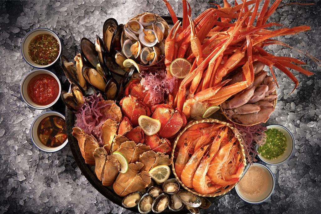 開箱!寒舍艾美探索廚房升級 50款海味、比臉大和牛握壽司無限吃