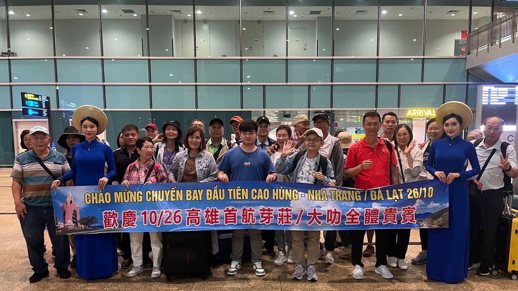 越捷航空高雄-芽莊/大叻包機首航啟動