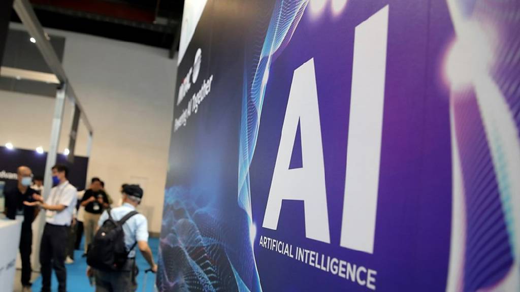 台灣要把握AI商機，不能自滿於擠身全球AI供應鏈，更重要的是協助國內企業善用AI。圖／本報資料照片