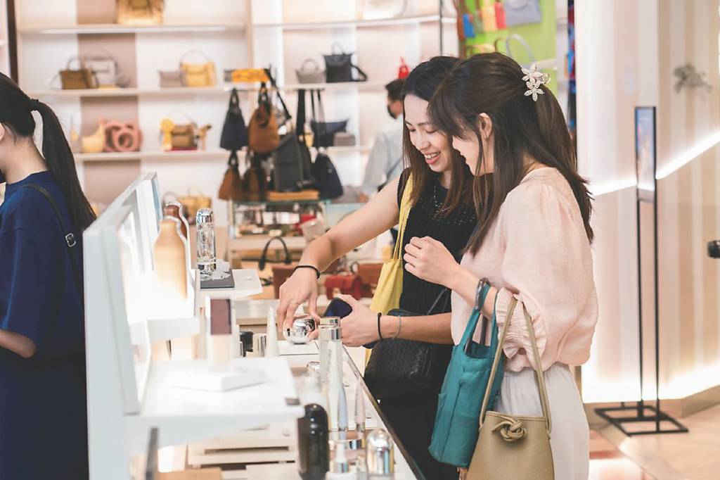 普發萬元來了 百貨業迎活水