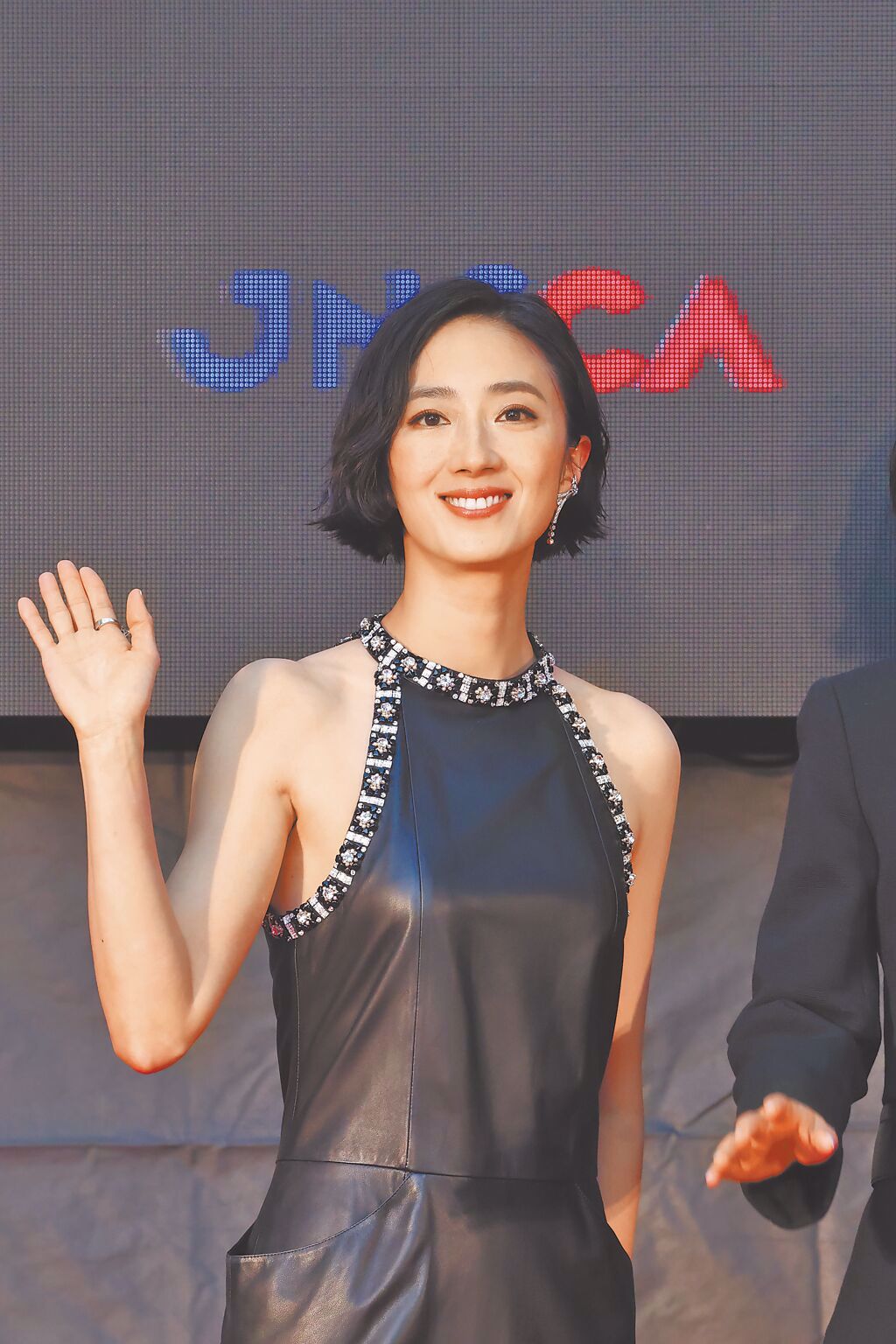 氣質桂綸鎂 穿香奈兒風情萬種