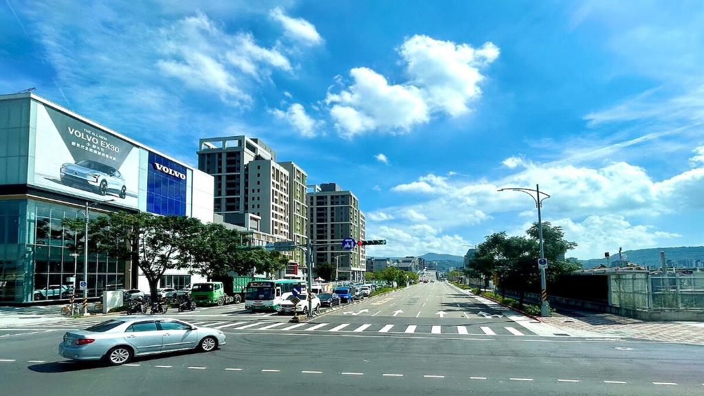 銀行放貸態度趨嚴 建商購地腳步放緩