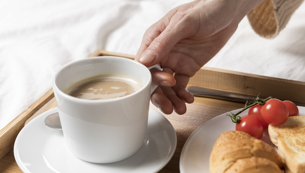 喝咖啡恐讓保健品白吃？藥師點名「5大營養素」最受影響 B群也中招