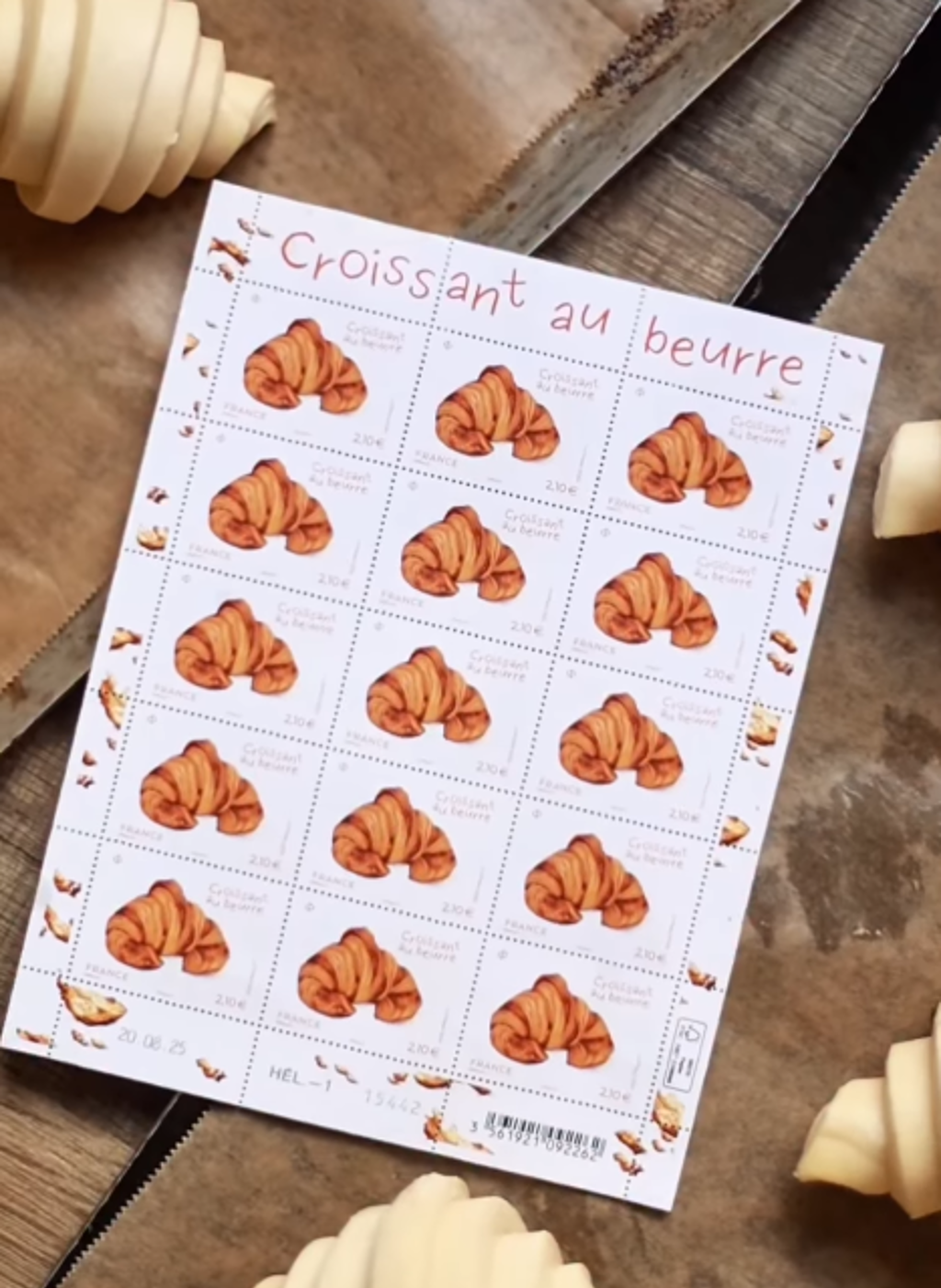 輕輕摸就能聞到麵包香 法國郵政再推「可頌」紀念郵票