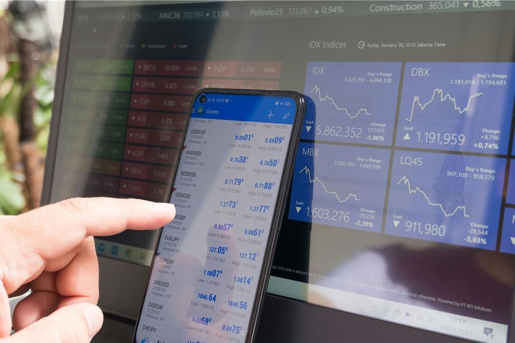 科技股財報、Fed決策將出爐 台指期夜盤震盪小漲