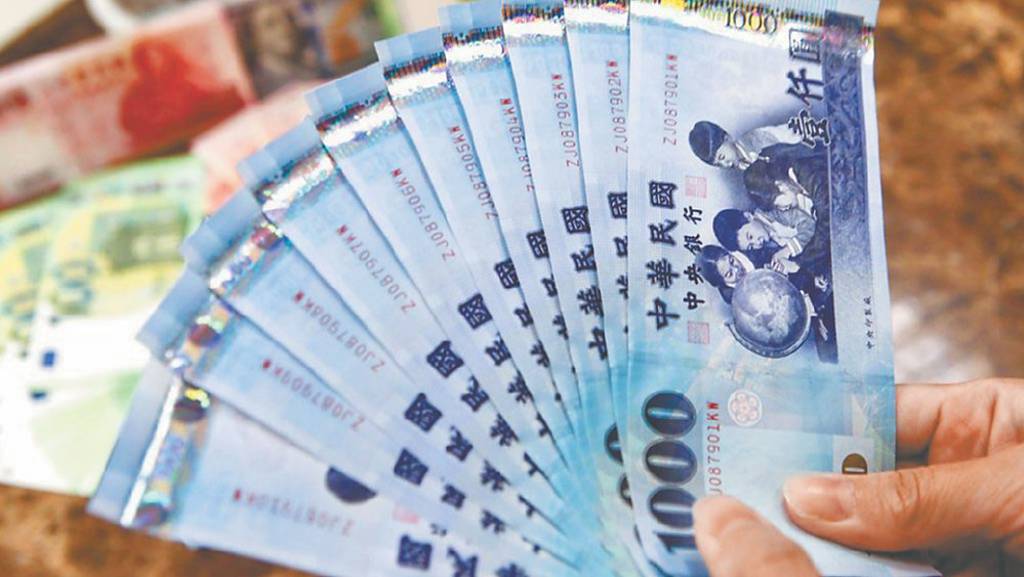 「一萬元應該很容易花用」