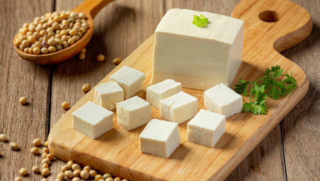 豆腐打開吃不完怎麼辦?日本網友教「湯匙神招」保存法 能多放好幾天