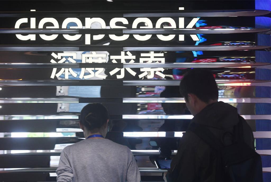 春節不放假!中國巨頭搶爭AI應用元年入場券 流量、算力與工程師全面「爆肝」