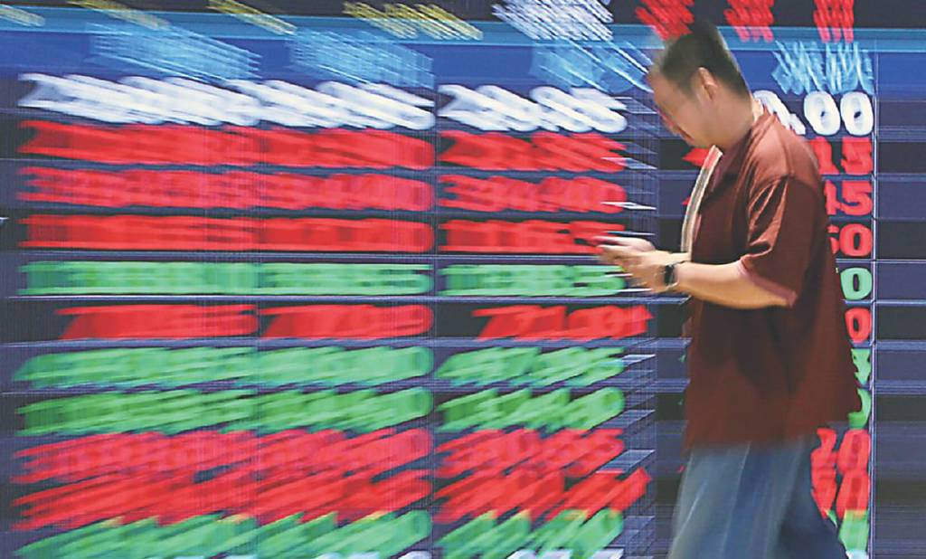 集中市場火熱 今年來台股日均值上揚至3,930億元