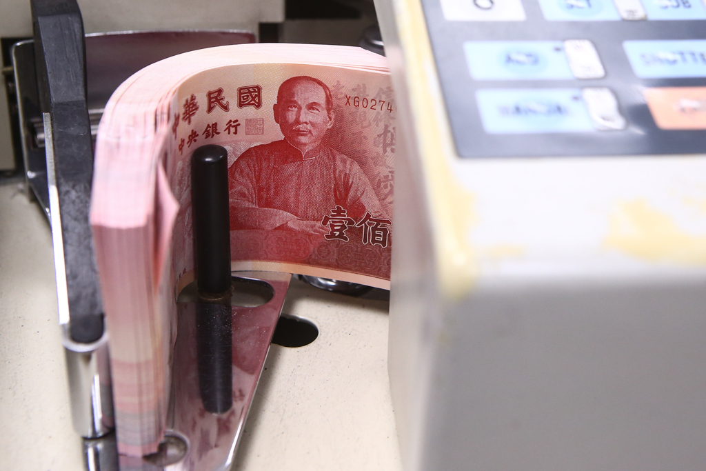 金融三業前九月獲利年減1,690.43億元 銀行逆勢創同期新高