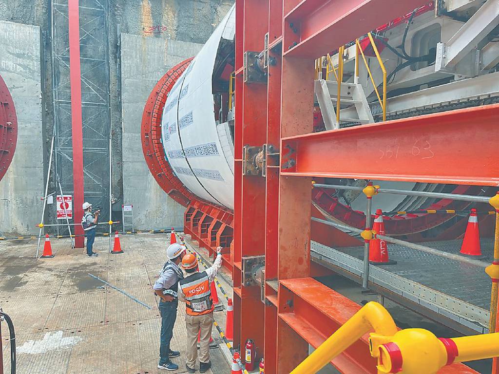 壯大資產管理 迎向黃金年代特刊》引國內外資金 經濟注活水