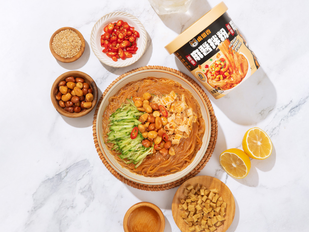 「泡麵新霸主」虎留香再出擊 新品「醋香麻醬拌粉」掀話題