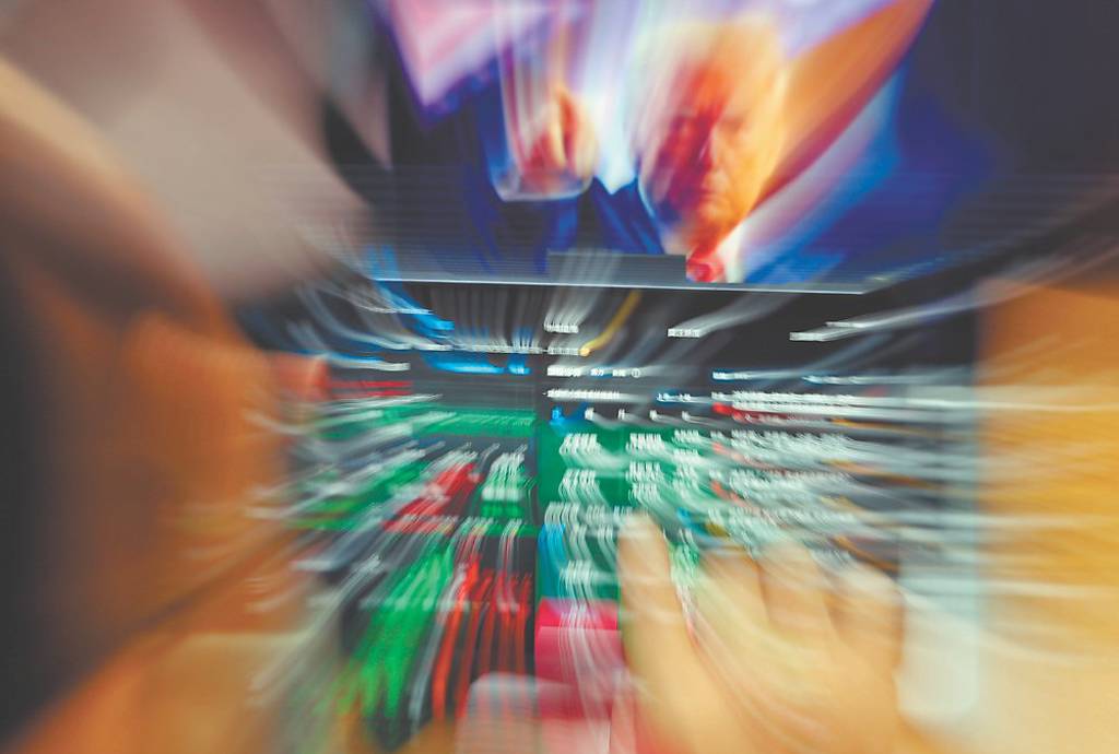 AI泡沫憂慮升溫 亞股昨大逃殺 幣圈遭血洗