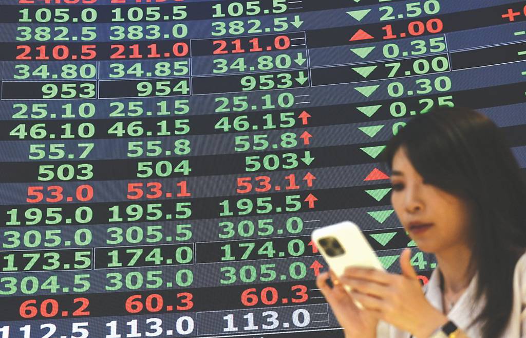 欣興、世界 淡季不淡