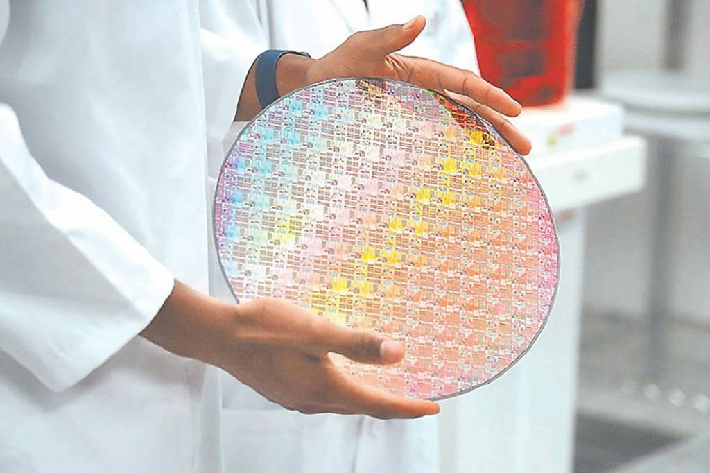 半導體ETF 息利雙收可期